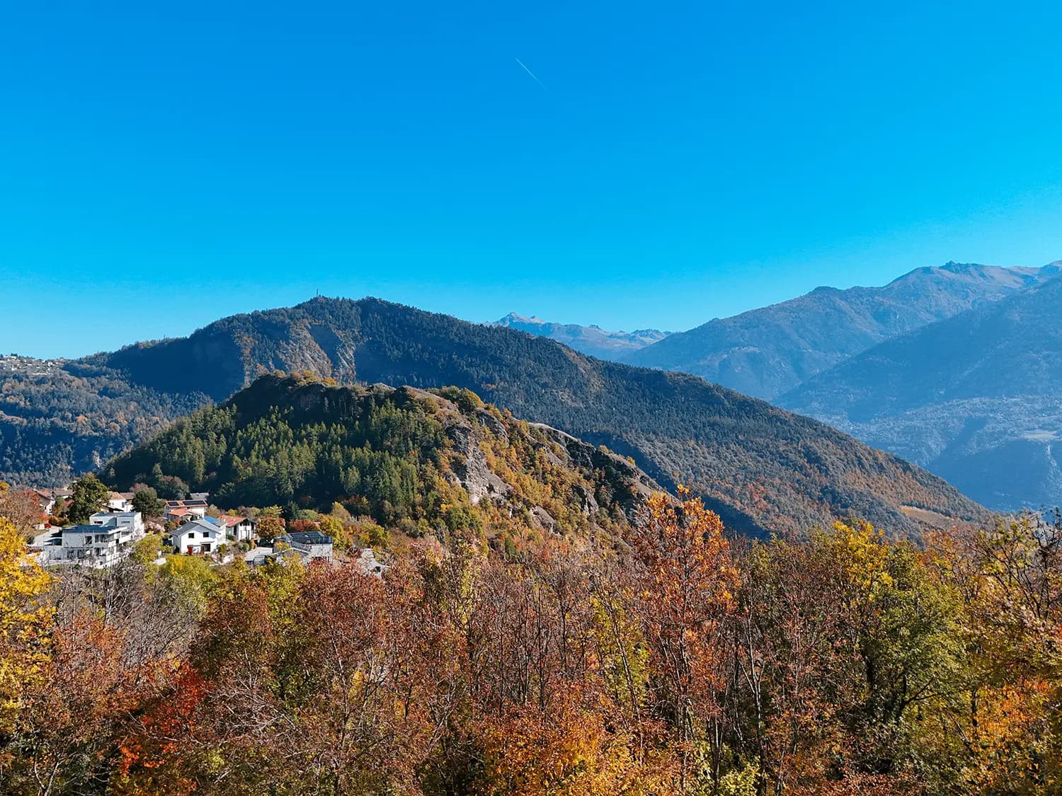 Ethéria, Ayent — vue sur la vallée