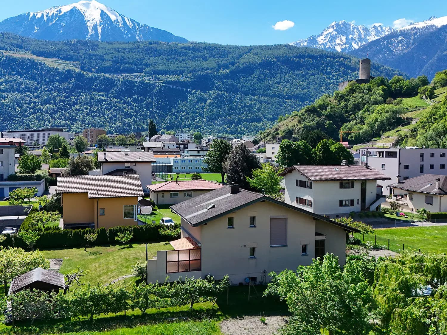 La Praille, Martigny — vue sur la Bâtiaz